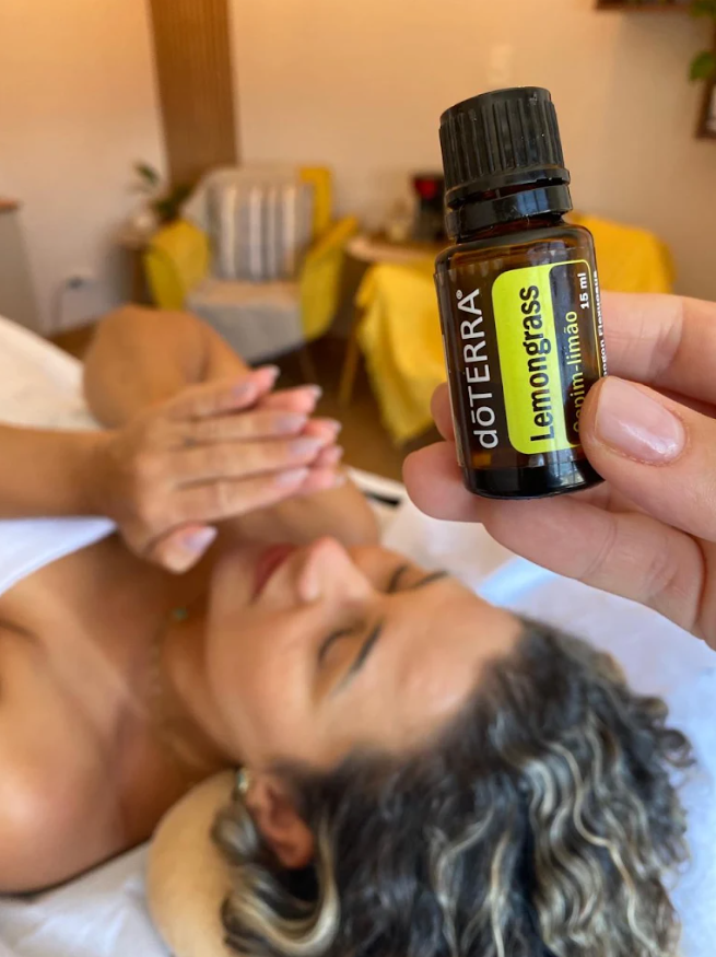 Aromaterapia durante a massagem